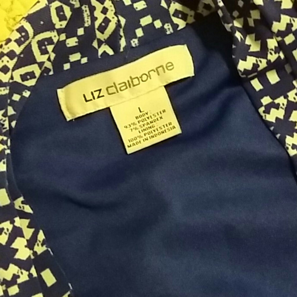 Dress - Picture 3 of 3